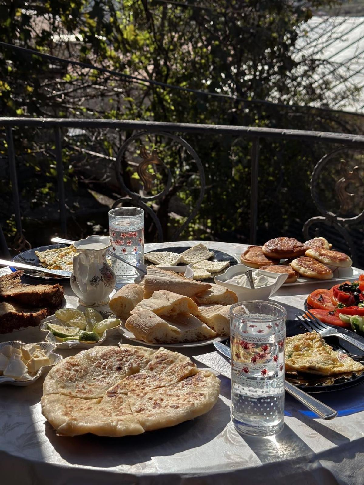 Philia'S Guest House Sighnaghi Bagian luar foto